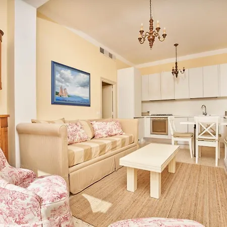 Апартаменты Hills