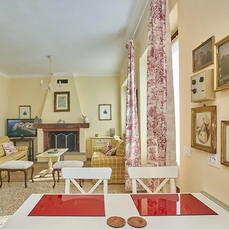 Hills Апартаменты *