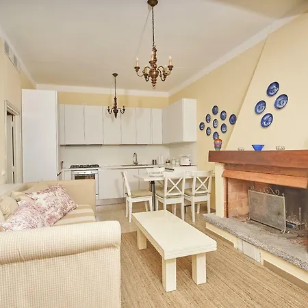 Hills Марчана